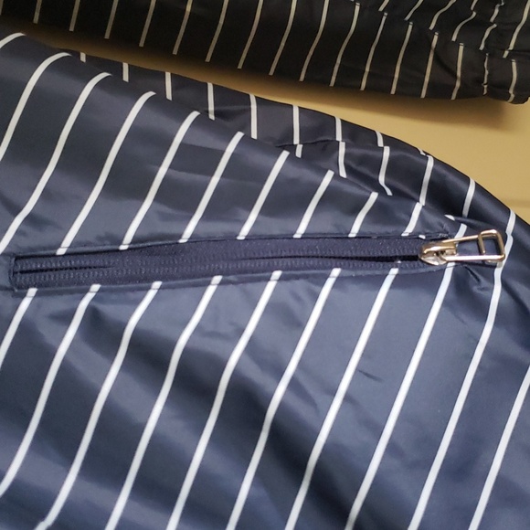 Hooded Jacket with Drawstring - Picture 4 of 9